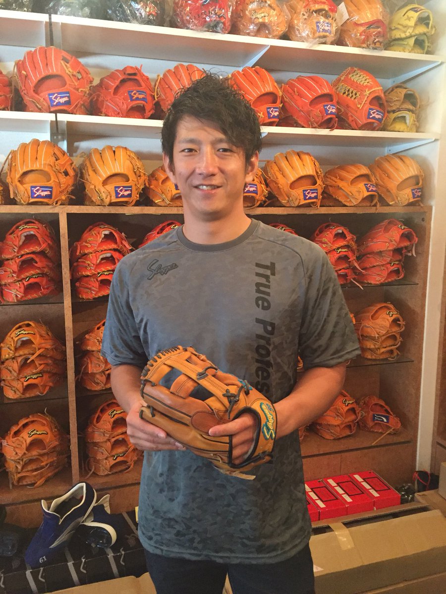 今季限りで現役引退する今浪選手が、11年間使い続けた久保田スラッガー