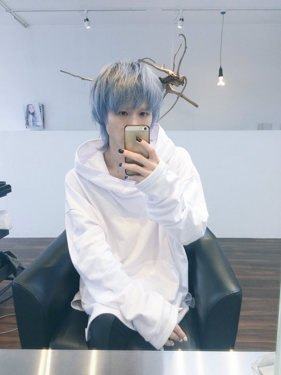 Shotaro Konishi Na Twitteri 明日の撮影に向け ヘアカラー カット行ってきました 17秋冬コレクション仕様のブルーシルバー 詳細のアップは準備が整い次第また後日に T Co 8deas7lrlk Albino モード ファッション 中性 コーデ ユニセックス Shotaro Konishi Na Twitteri 明日の撮影に向け ヘアカラー カット行ってきました 17秋冬コレクション仕様のブルーシルバー 詳細のアップは準備が整い次第また後日に T Co 8deas7lrlk Albino モード ファッション 中性 コーデ ユニセックス