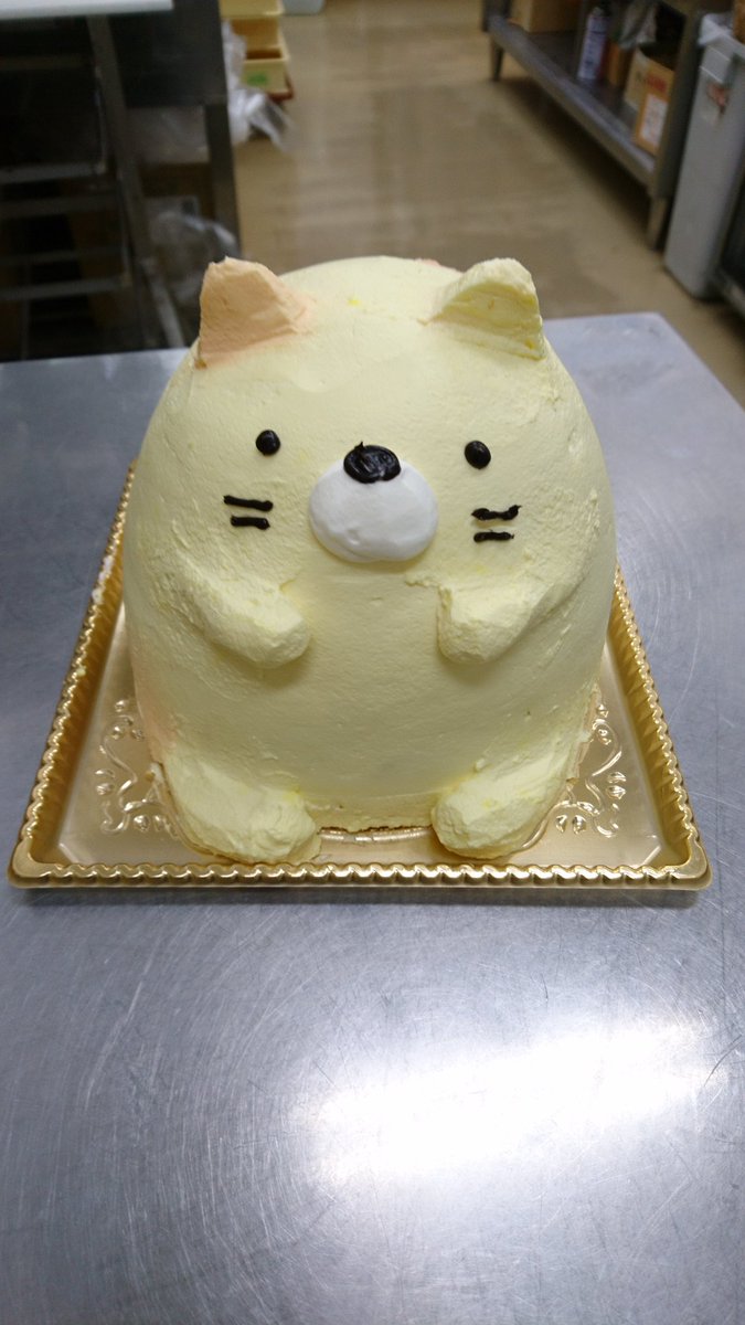 パティスリー アン ガトー 店長が本気出した ﾀﾞﾄｳ ﾛ ﾉ ﾉ すみっコぐらしの ねこ です ご注文いただいたお客様 ありがとうございます W 喜んでいただけますようにヽ ノ すみっコぐらし ねこ ケーキ バースデー ケーキ