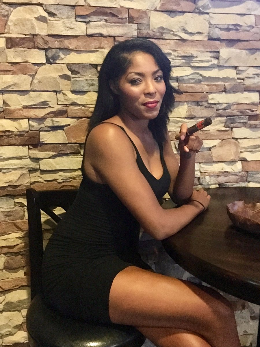 Kasicigar's tweet photo. A. Beautiful lady smoking on a GTO Don Emilio #smokelikeagentleman #kasicigarlounge #gtocigars https://t.co/KNd4mfVESD