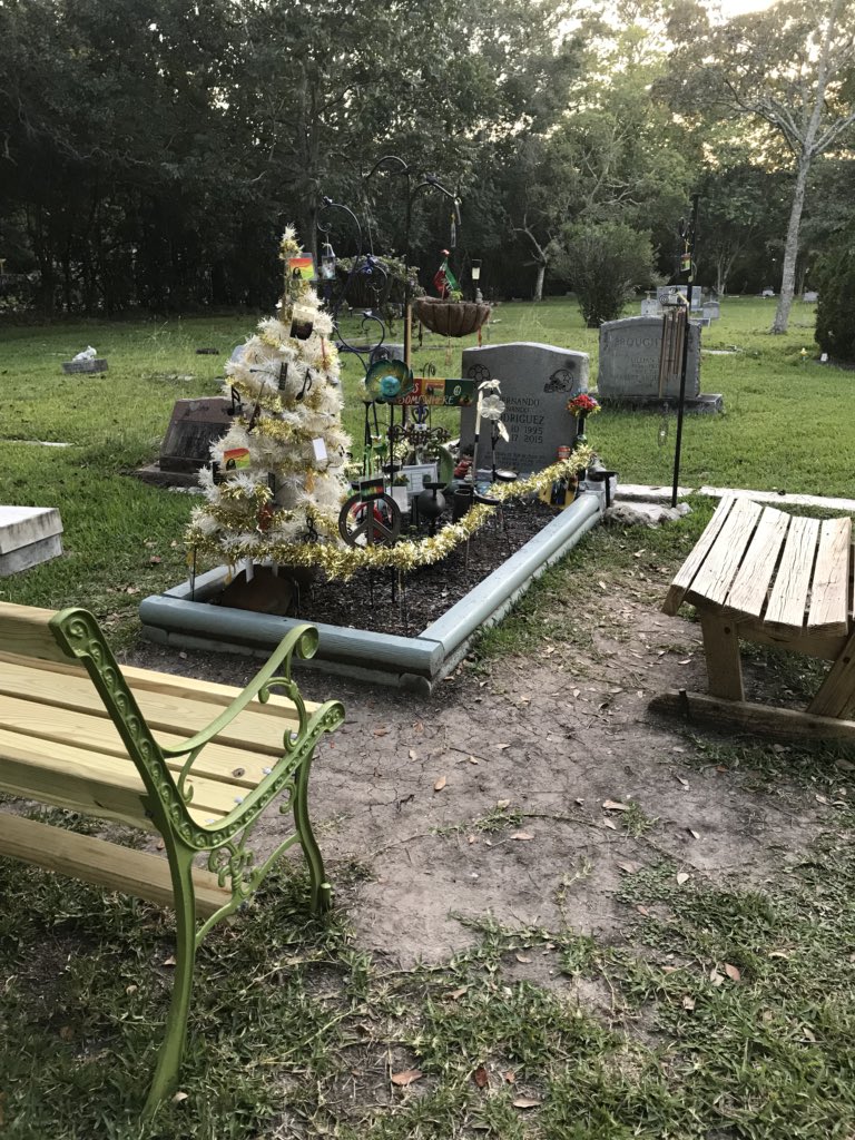 SenzuBeanAddict's tweet photo. Bob Marley Theme for Nando Birthday tomorrow... 💔💔😭😭😭🦋 #nando4ever #fern9 #big22 https://t.co/5lZnmyYbNi
