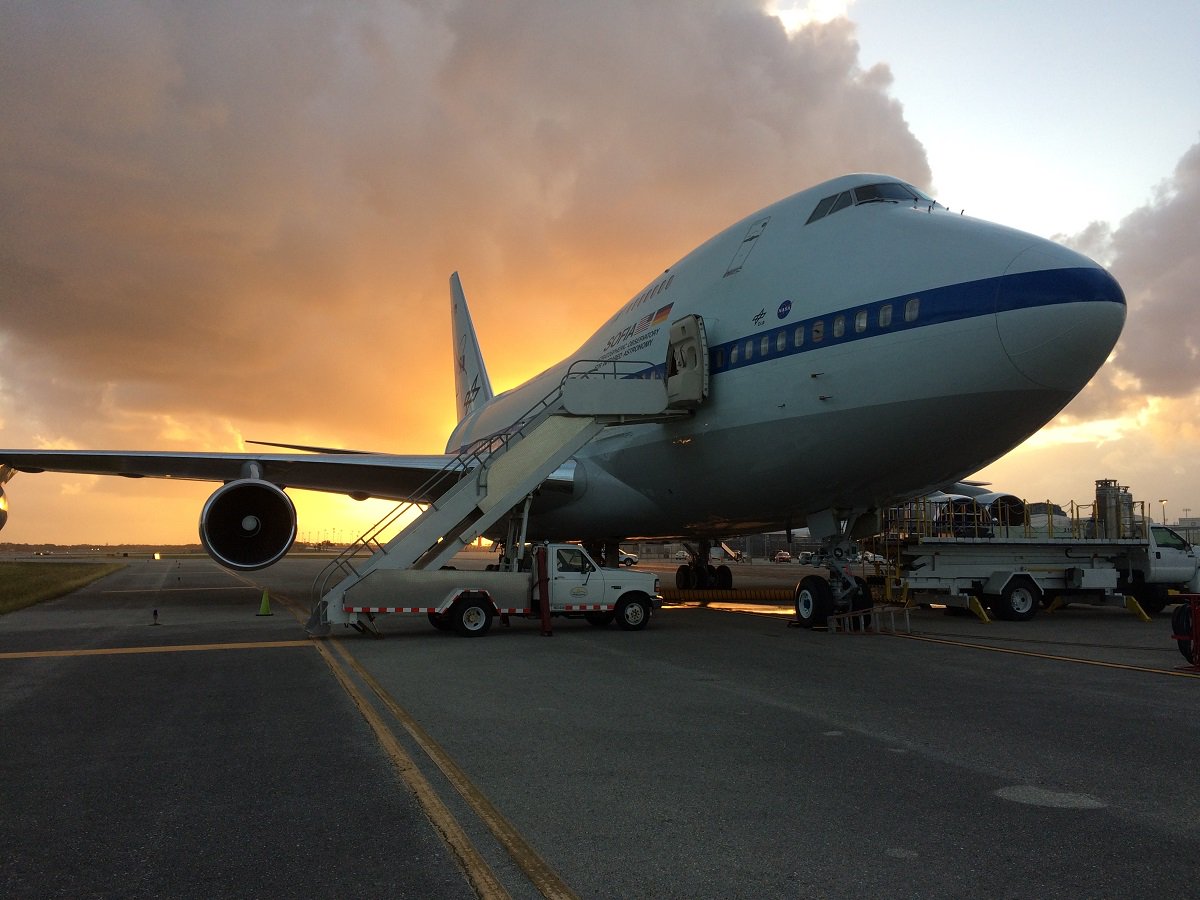 ERAU_Daytona's tweet photo. Students called meeting @NASA's SOFIA a "once-in-a-lifetime" opportunity &amp; "one of the best experiences" at ERAU https://t.co/qGiYpMPDf5 https://t.co/MixLkO23S7