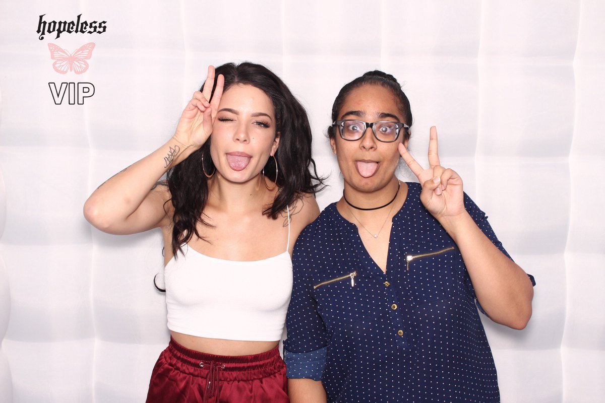 prableeeenkaur's tweet photo. Reunited with my fave lady in the world and I am THRIVING @halsey https://t.co/g2OiY7izuT