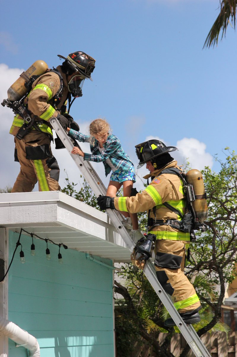 PBCFR's tweet photo. #FirePreventionWeek2017 @PBCFR #PublicEducation & #Engine37 demonstrate why EverySecond Counts, Plan 2 Ways Out!
Make your escape plan today https://t.co/zGYnmPO6Mx
