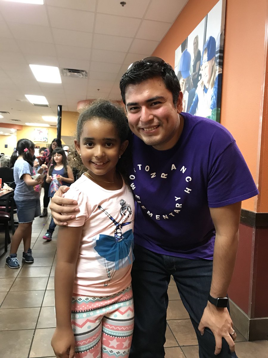 Cuevas_MRE's tweet photo. Spirit night at CiCi’s! Great times! #wwofMRE https://t.co/cjLSUoyPPx