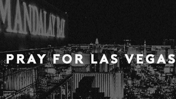 vegasgirlblog's tweet image. #VegasStrong A Local’s Thoughts crwd.fr/2y3TkYe
#thebloggercrowd #blissbloggers #InfluencerRT #ShareMyPost #lbloggers @BlogChatClub