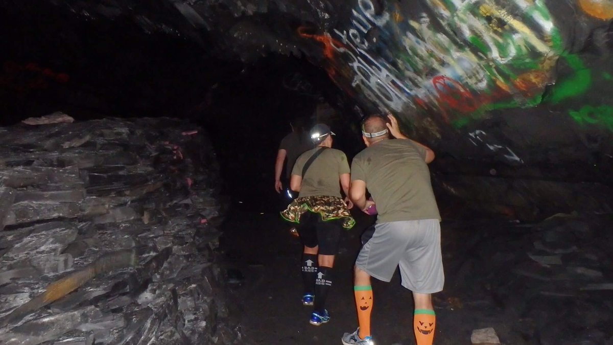 GaryDavidsonRun's tweet photo. Trail this weekend took us deep down into Bedbug Cave. If ever in Slatington, PA check it out. #hashrun #onon #beer 
 #DBR #dirtbagrunners https://t.co/V05xGuTzjM