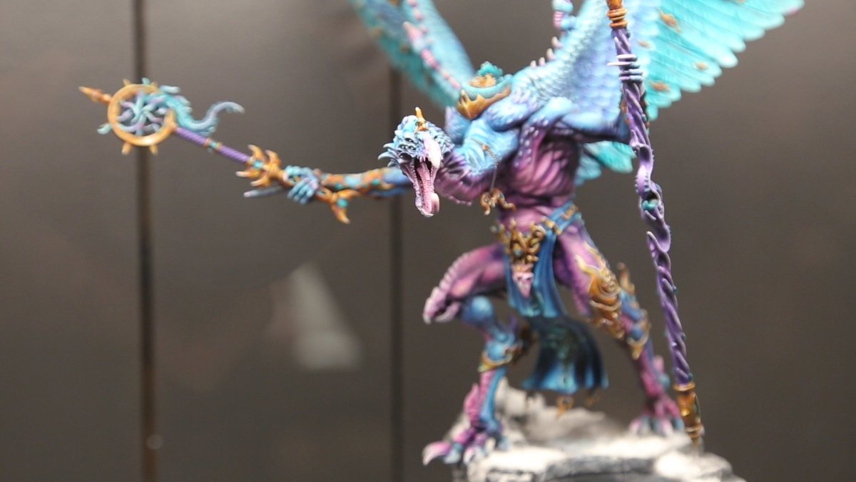 Here is a teradactyl/dragon looking mini. Anyone know what character this is? #cmon #cmonexpo #miniatures #coolminiornot #boardgames #doc