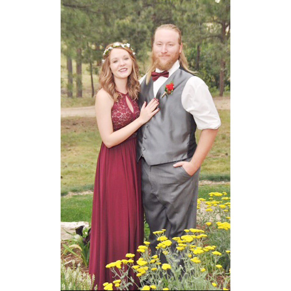 mirandihoffman's tweet photo. Hey there, are you on Facebook? If so go to https://t.co/mRw4HpGe7e Go like Derek &amp; Kanishas video and help them win a wedding! https://t.co/iXI2VafwPt