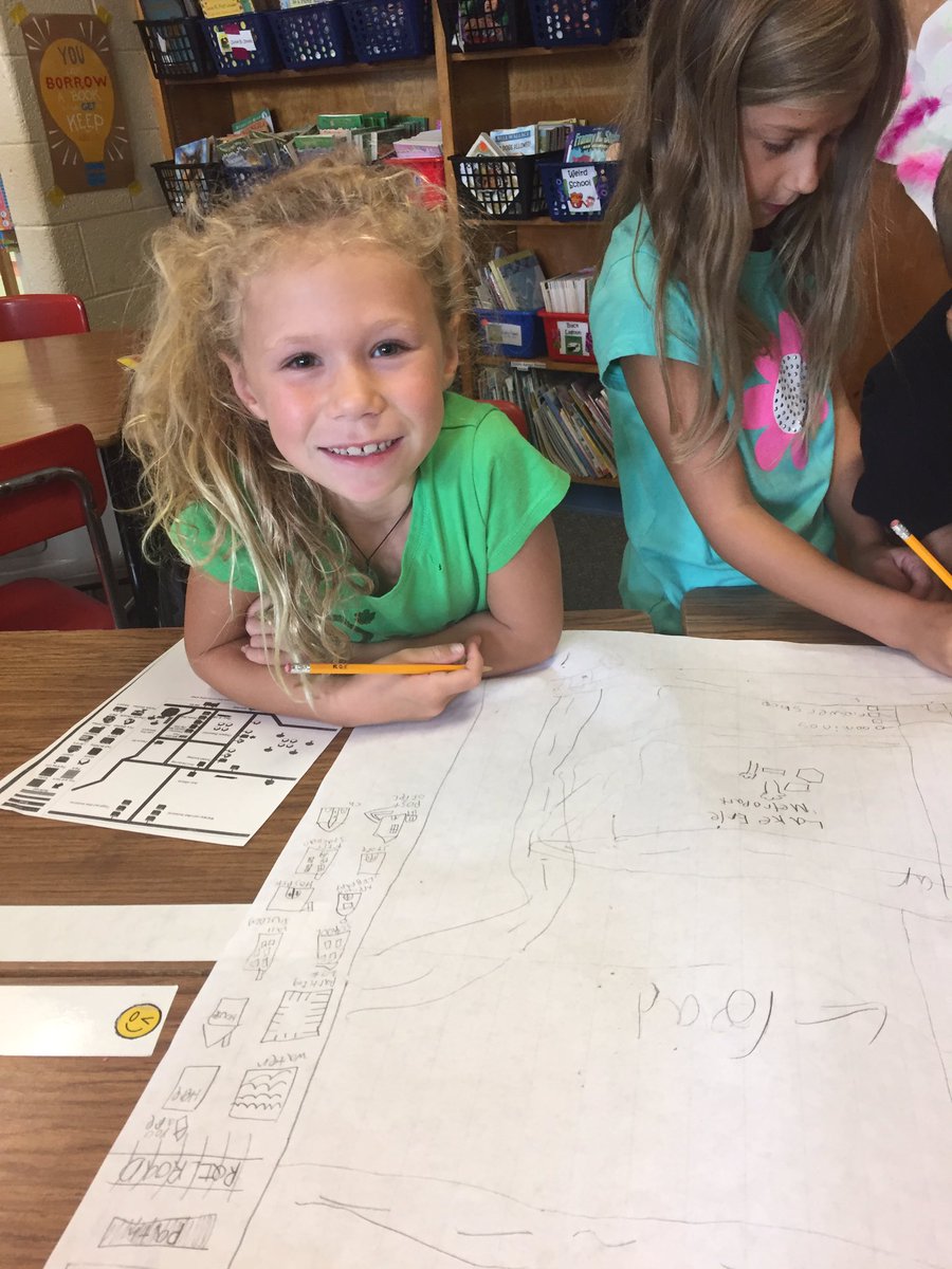 mrspetrone05's tweet photo. Making paper maps of your community fun! Using google maps to explore-AWESOME!!! #GSDPride #gsdChapman https://t.co/NYnGWjcAcT