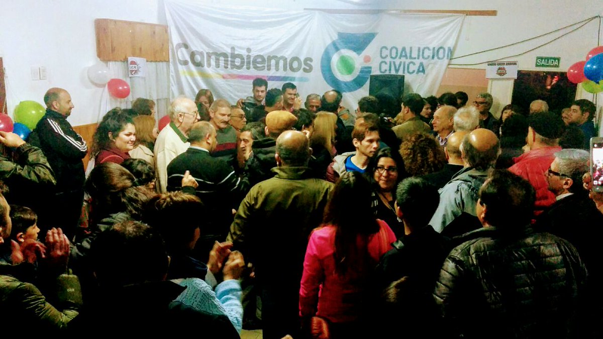 CCARI_NEUQUEN's tweet image. Gracias Plaza Huincul! Otra ciudad que se suma a #CAMBIEMOS #david2017 #CambiandoJuntos