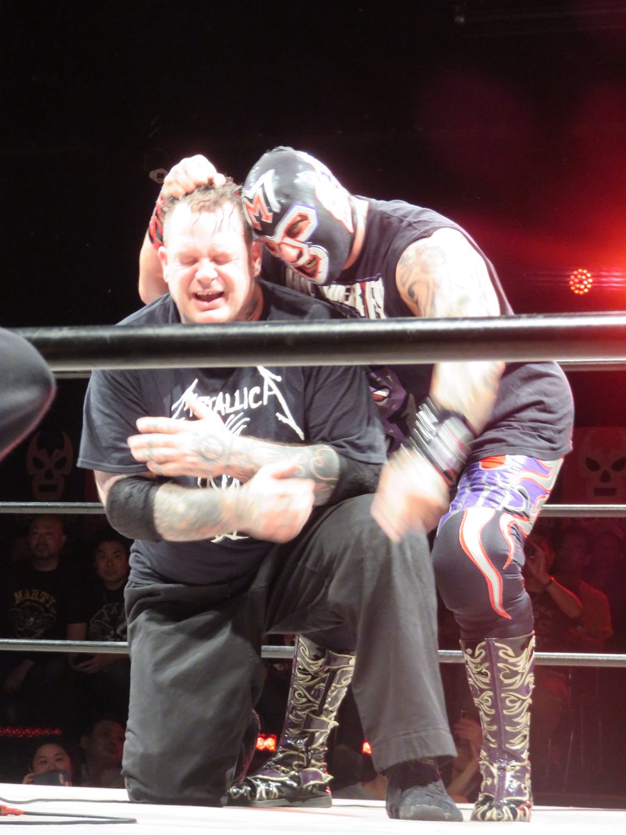 el_morico's tweet photo. 昨日の1stRING⑤
@vampiro_vampiro しんどそうだ。おじちゃん頑張った!
Mil Muertesかっこよかった〜❤️
#TripleA #PrimeraLuchaInJapan #LuchaUnderground https://t.co/C3sCnshsm1