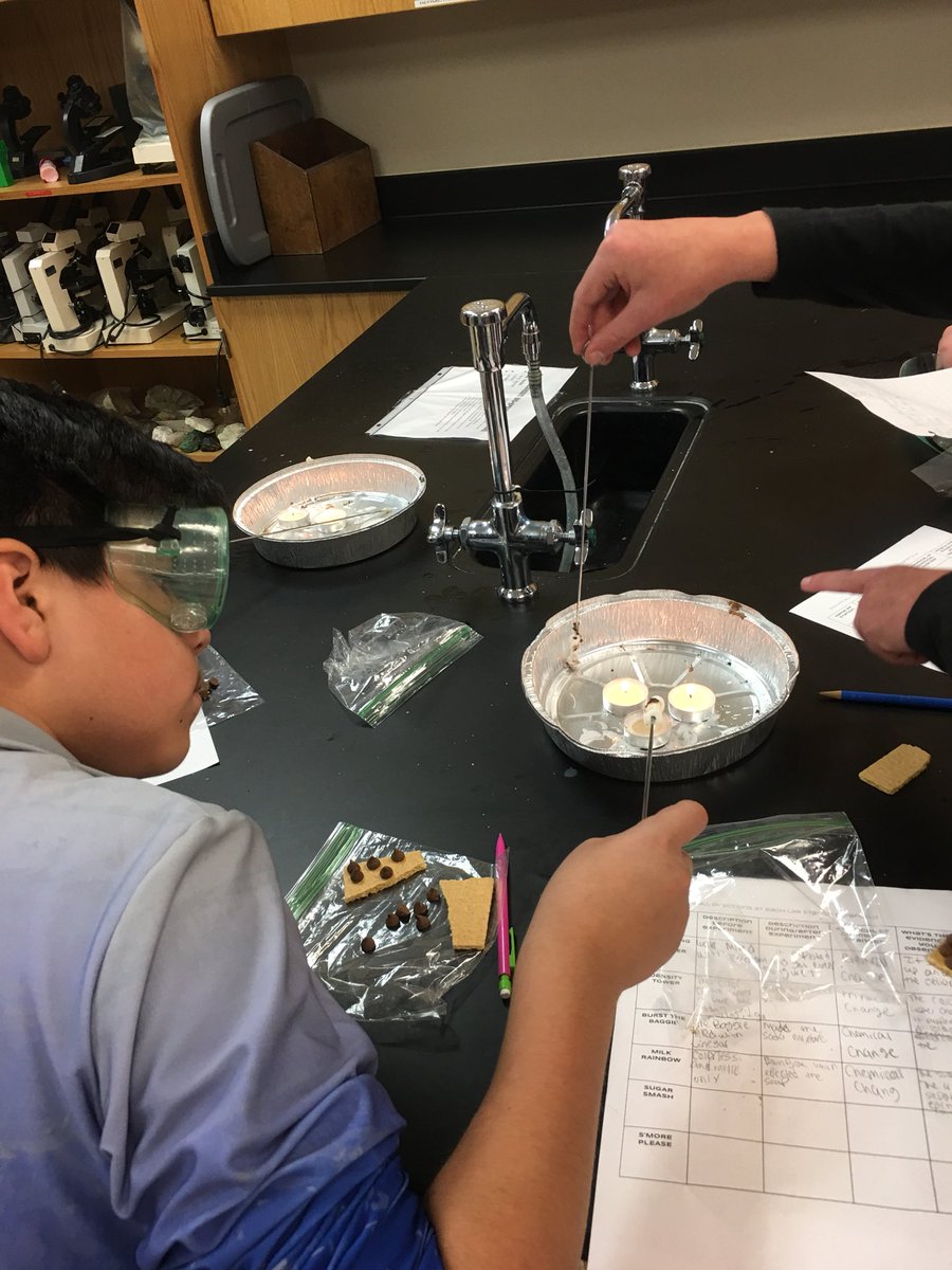 christi_corbin's tweet image. Another awesome day in 8th grade science at FSMS!🤓#MISDProud #corbinclass #chemistryrocks