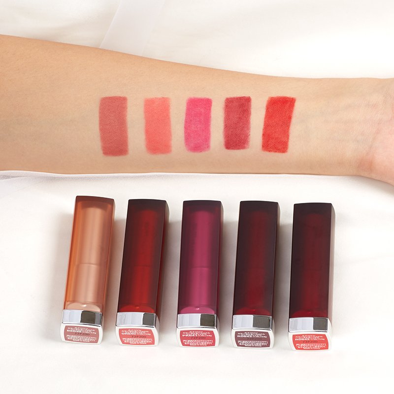 LoveMaybelline's tweet photo. #カラーセンセーショナルリップスティックC　全5色は、こんな色味！

日本人の肌にもなじみやすい色展開♪

日常使いにはもちろん、パーティーやちょっとモードにキメたい場面におすすめのリップ💄

▶https://t.co/9jUZledDKI

#メイベリン #マットリップ https://t.co/F8rPWSt53D