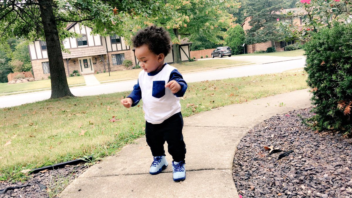 DA1dday's tweet photo. Who baby cuter😍 than mine let's argue https://t.co/IUH6DwLtyB