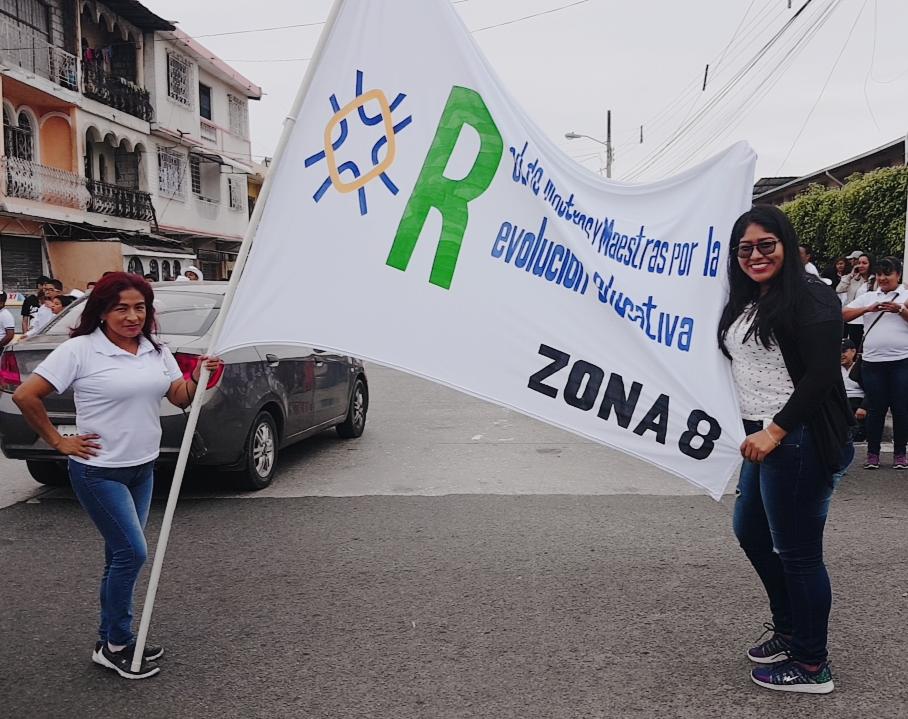 VALENTINALEJ's tweet photo. @RedMaestrxsZon8 es #MareaBlanca
#EducacionDeCalidad
#CompromisoVerdadero
@RedMaestrxsEC @fanderfalconi @WilmerSantacru3 @erika_lainez10 https://t.co/OTac1VJDV1