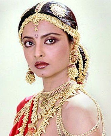 Film History Pics on Twitter: "REKHA turns 63 ! Born as Bhanurekha in