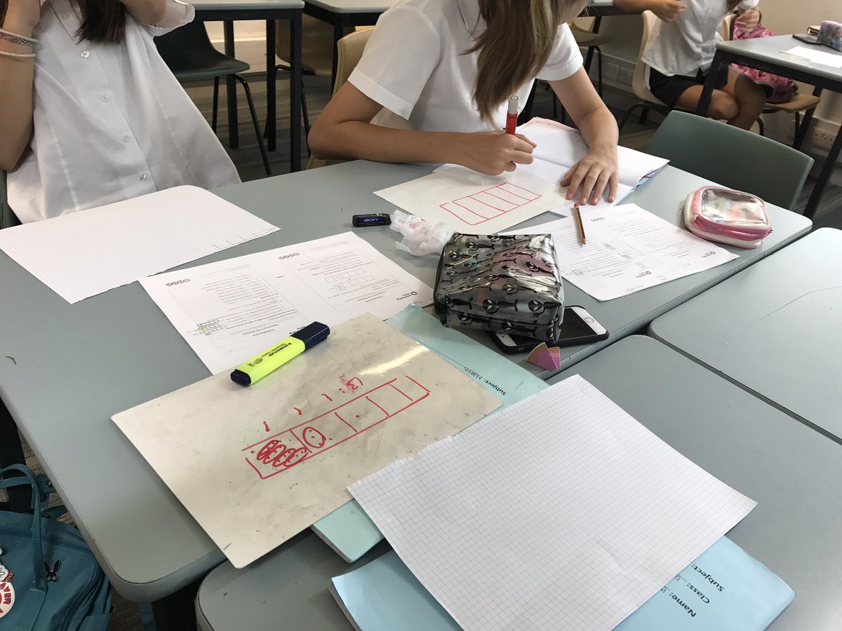 Wongstaa's tweet image. #GMW2017 Exploding dots in HK. This time doing it with no tech! I actually prefer it without!!!! #explodingdots @SISLearning @jamestanton