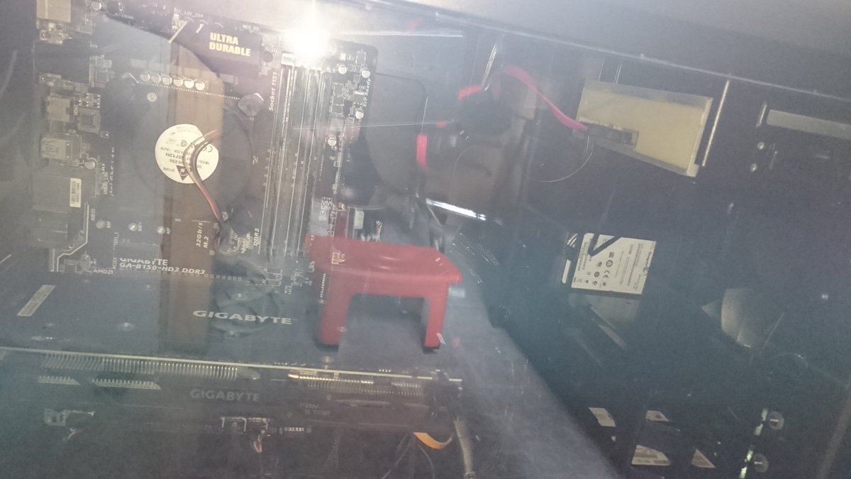 justin_yu_1's tweet photo. 終於靈魂轉移完
#隨便台 #justin_yu_1 #steam #twitch #twitchpartner #thx #case #powersupply #RM1000x #780T #780TFullTowerPCCase #得閒先砌 #corsair世界第一 https://t.co/CiPbXVWnZ8