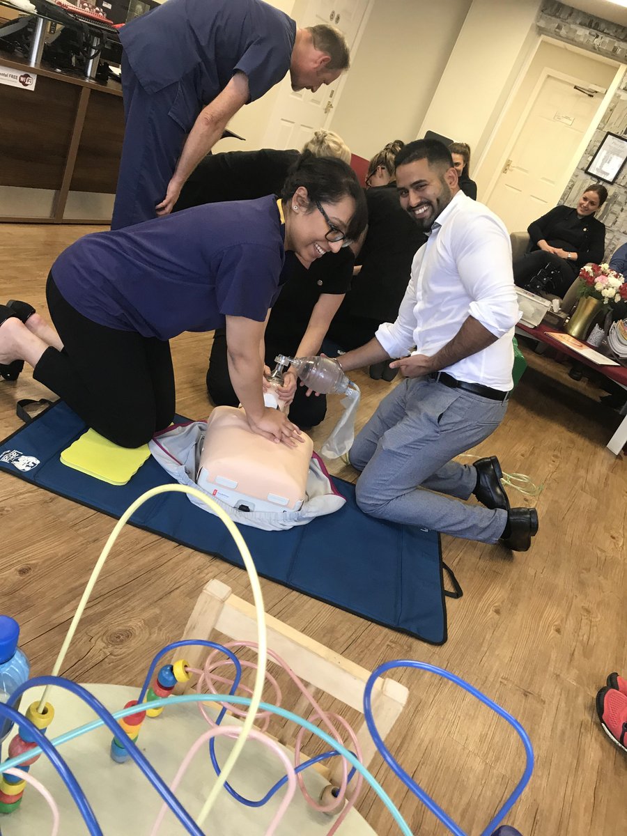 WILLOWSDENTIST's tweet photo. Yesterday, the Willows team were joined by the amazing Matt Kelly from Walsall Manor, who came in to update our CPR and Medical Emergencies! https://t.co/YpwXwTOqNg