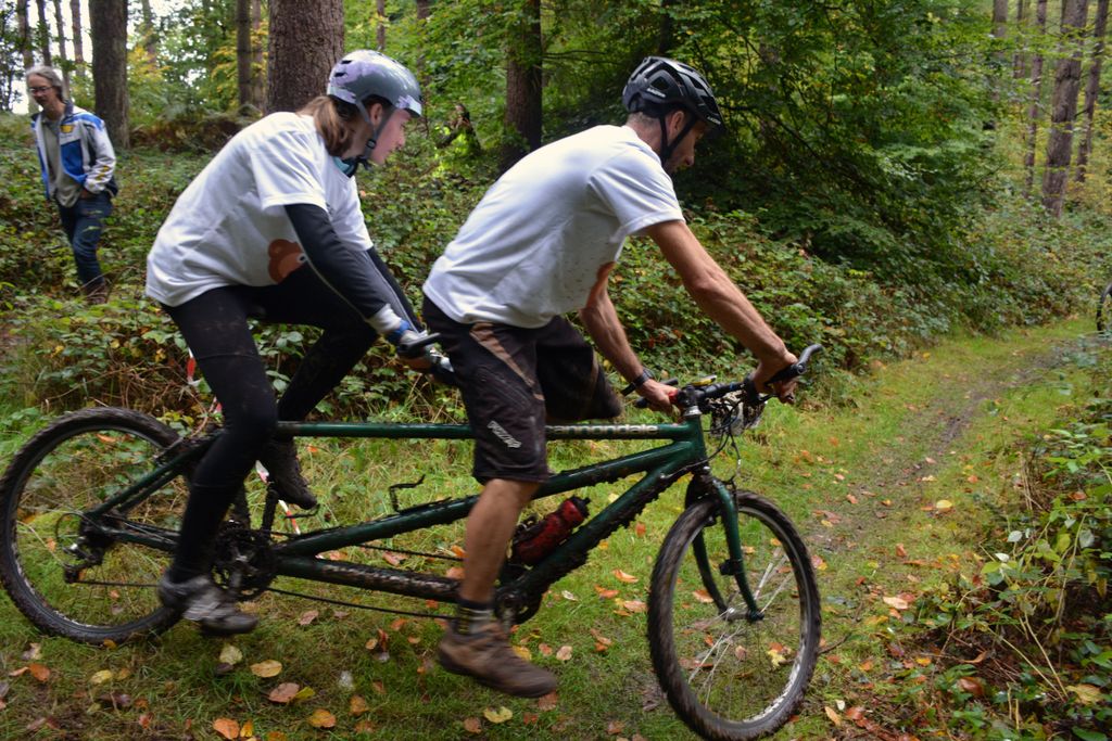 20sixmtb's tweet photo. Cannondale Tandem racing
#retrobike #racing #MTB #chilternhills #Summit26 #summitmtb #1stOctober2017 #mountainbiking https://t.co/4QcU3wMvnx