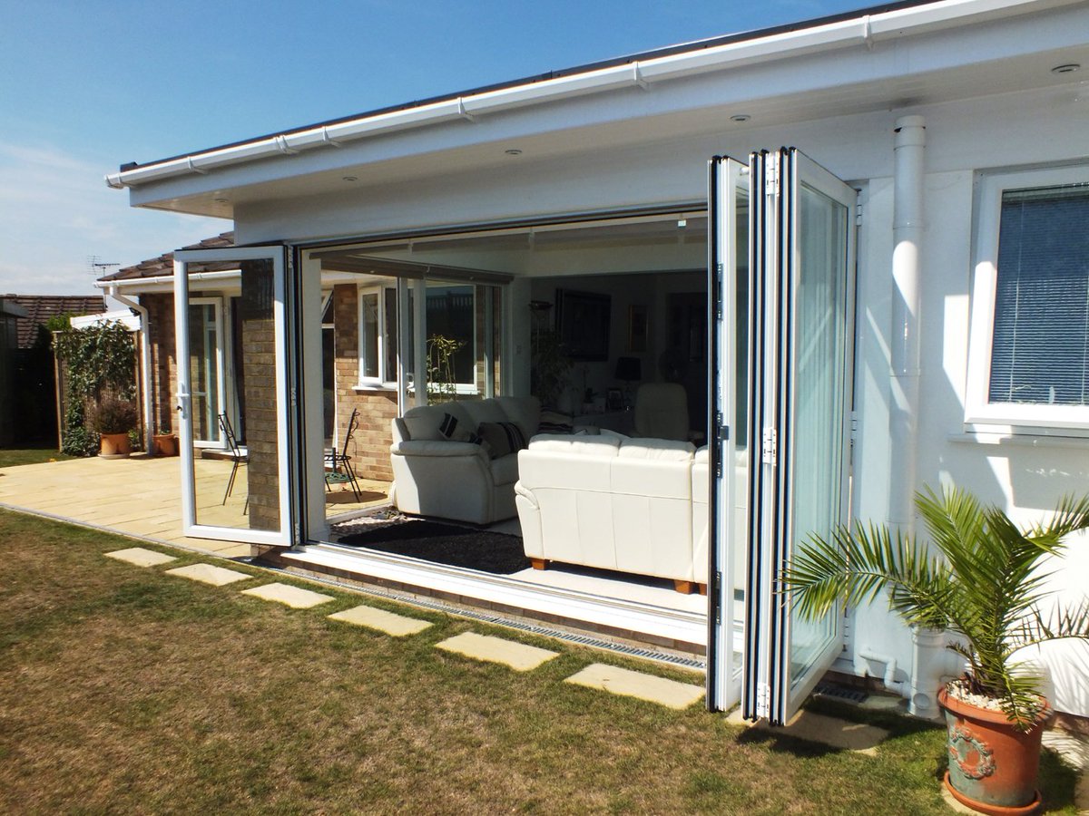 SHEPWAYGLASS's tweet photo. Bi-fold doors are extremely popular, offering a range of practical benefits as well as adding a touch of luxury to your home. #bifolds https://t.co/yEZzJGgKmo