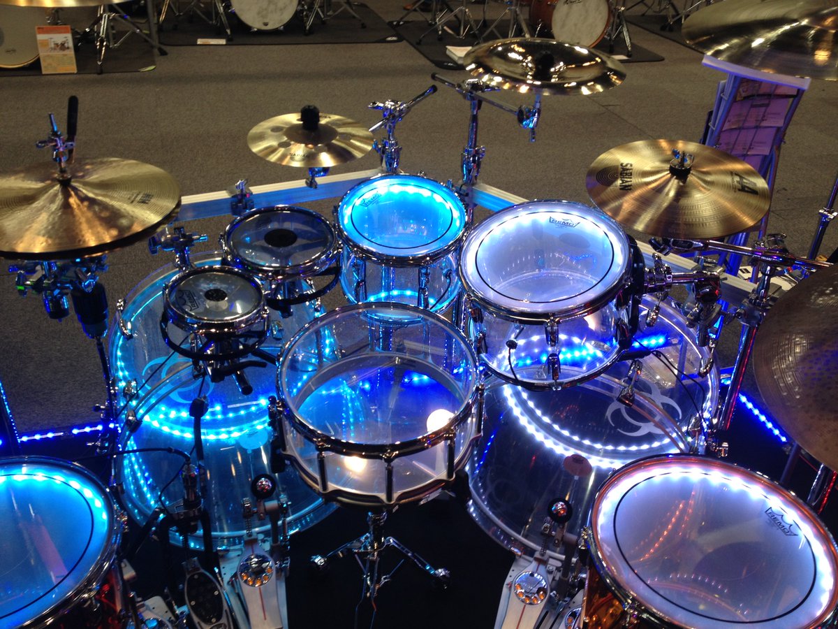 つづいて、2015年のMusic Parkで展示したCRYSTAL BEATの多点セット。3 