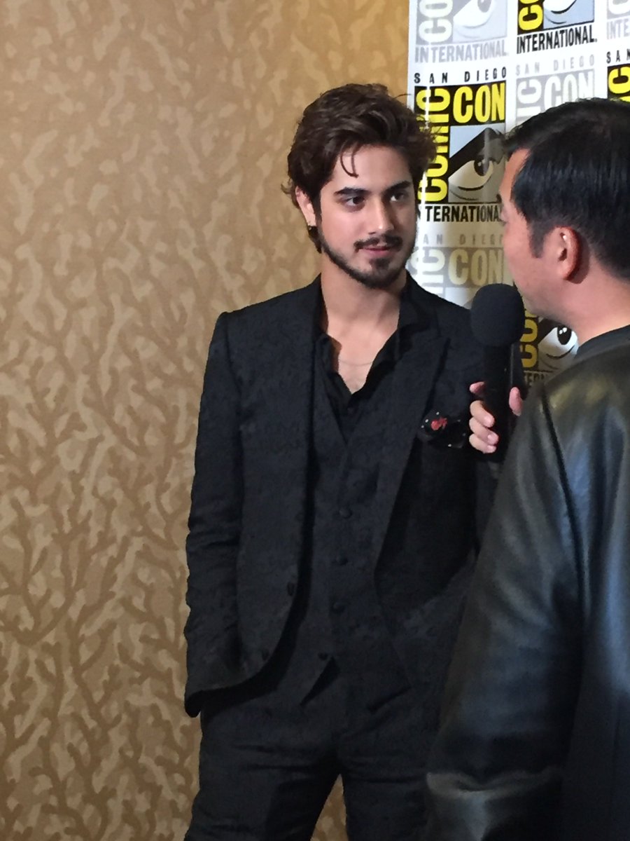 cherry_LA's tweet photo. Avan Jogia interview Ghost Wars #SDCC @AvanJogia @ghostwarstv @SYFY #GhostWarsTV #SYFY #AvanJogia #Roman
https://t.co/t5OwOFRsXl @YouTube https://t.co/KXwZeOugUd