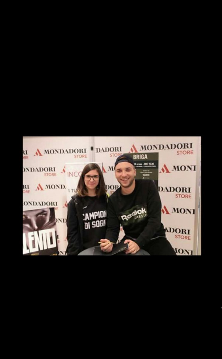 Chierstopelli's tweet photo. 1 anno da questo meraviglioso instore, Mattia Milano ti aspetta.
@MattiaBriga #TALENTOInstoreTour https://t.co/pFt1SpUtuQ