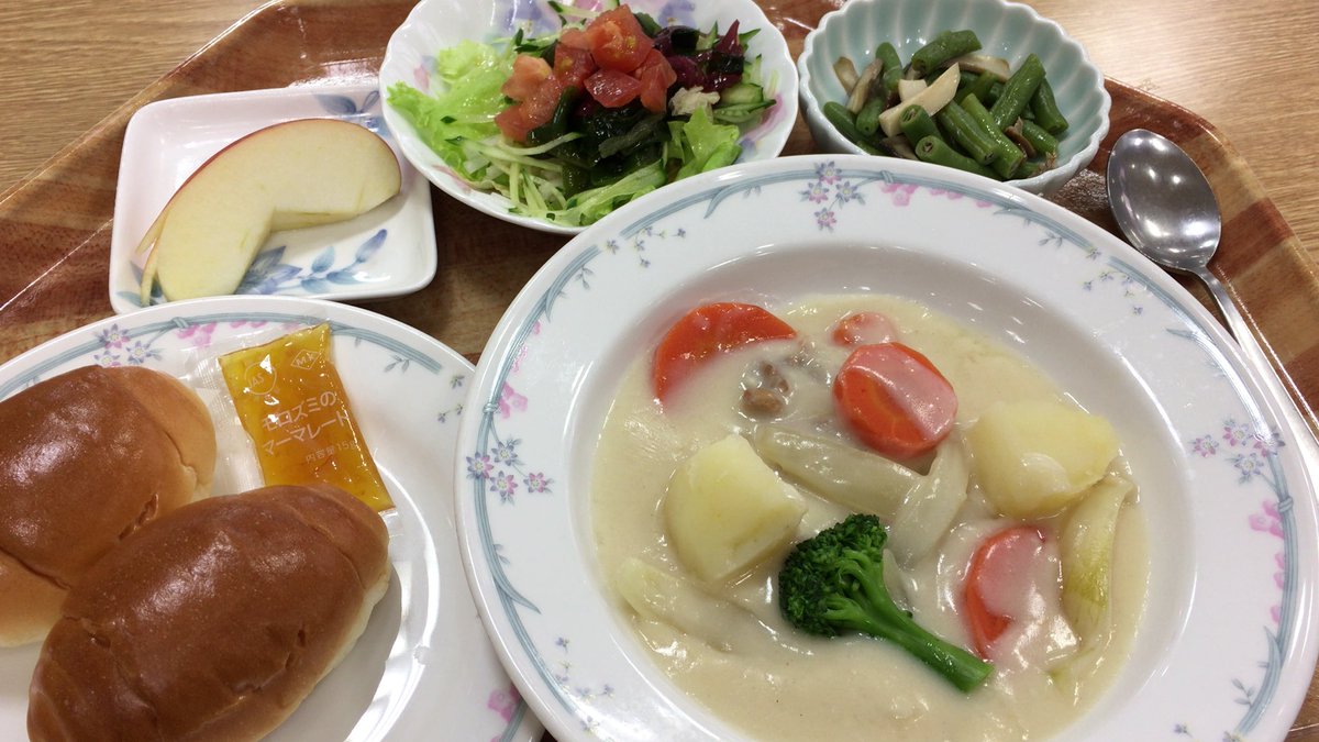 広島女学院大学学生課 En Twitter 今週のベジフルランチ パンに合うメニュー こちらは鶏肉のシチュー 副菜は いんげんのソテー と 海藻 サラダ デザートにりんご 鶏肉は意外にガッツリでした パンについてるジャムはイチゴかマーマレードです 魚 広島女学院大学学生課 En Twitter 今週のベジフルランチ パンに合うメニュー こちらは鶏肉のシチュー 副菜は いんげんのソテー と 海藻 サラダ デザートにりんご 鶏肉は意外にガッツリでした パンについてるジャムはイチゴかマーマレードです 魚