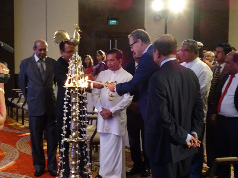 commonwdoctors's tweet photo. Inauguration of Digital Health Sri Lanka 2017 &amp;
2nd Commonwealth #DigiHealthCon  &amp; #DigiHealthAwards
#DigitalHealthSL https://t.co/UfS1p4dpT1