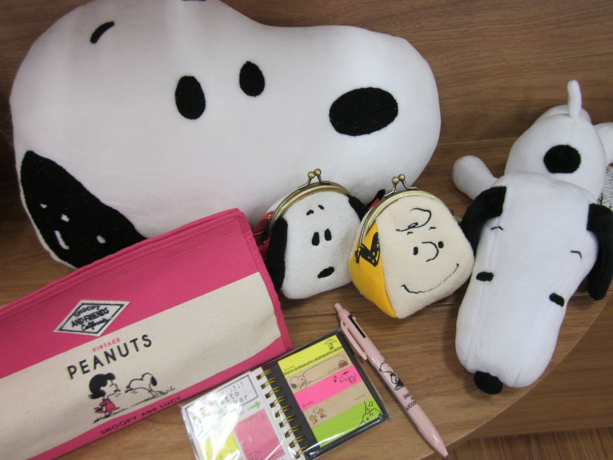 ママイクコ 倉吉パープルタウン店 スヌーピーグッズ入荷しました マシュマロクッション 00 税 ポーチ 20 税 がま口 1600 税 ボールペン 480 税 ティッシュカバー 2400 税 など ママイクコ スヌーピー