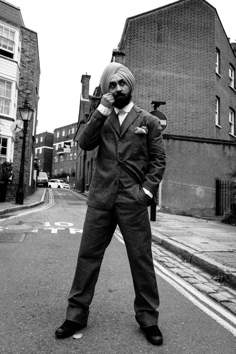 Tera Rob Aa Pasand Mundeya..Muchh Mod dey Tu VELLY Vekh Ke 😊 #ElSueño 9 DAYS TO GO... 💥 itunes.apple.com/us/album/el-su…