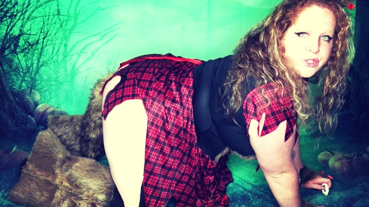 LOVE my new tail/plus! Check it out in my HOT new video Ginger Wolf :)  @thespankacademy #buttplug #tail #thespankacademy #bbw #redhead #ass
