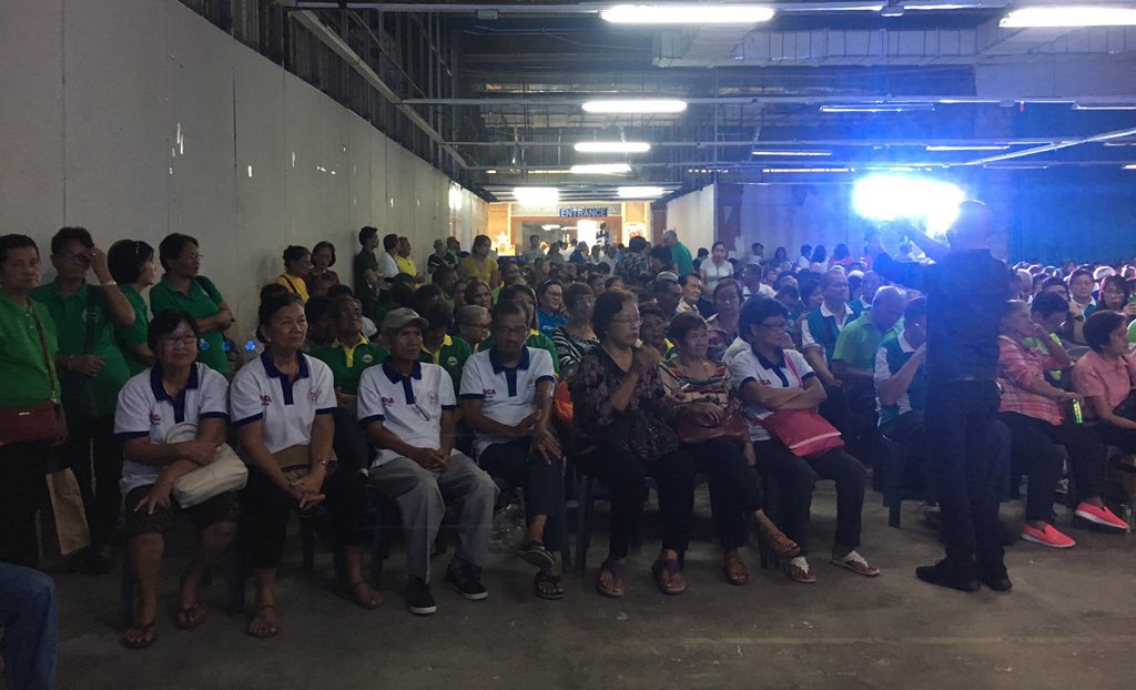 dswdfo3's tweet photo. NOW: 700 senior citizens in Region 3 join the 2017 Elderly Filipino Week celebration in SM City Pampanga @dswdserves #EFW2017 https://t.co/Ccex2yPPcN