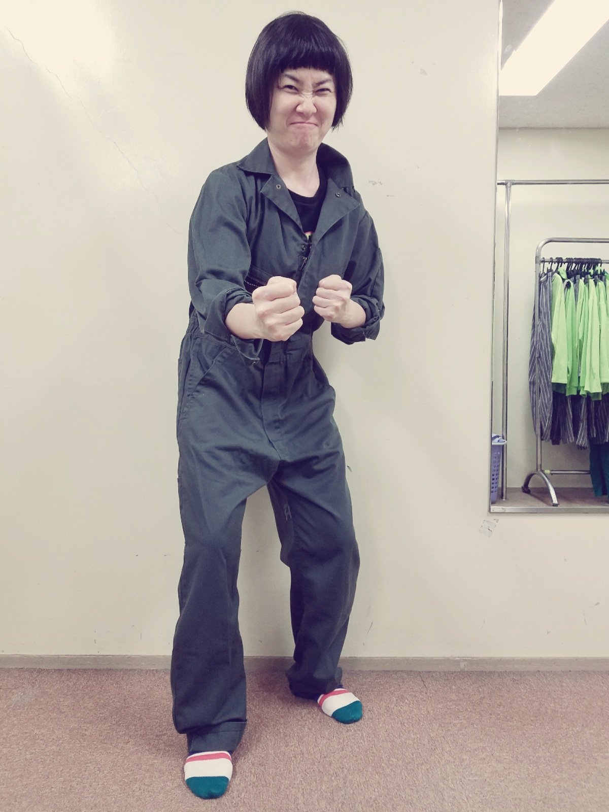 Twitter এ 猫背椿 緑のツナギ 私服 から緑のツナギ 衣裳 へ 佐藤涼子 黒いtシャツから黒いtシャツへ だね T Co Bijyvnytoa ট ইট র