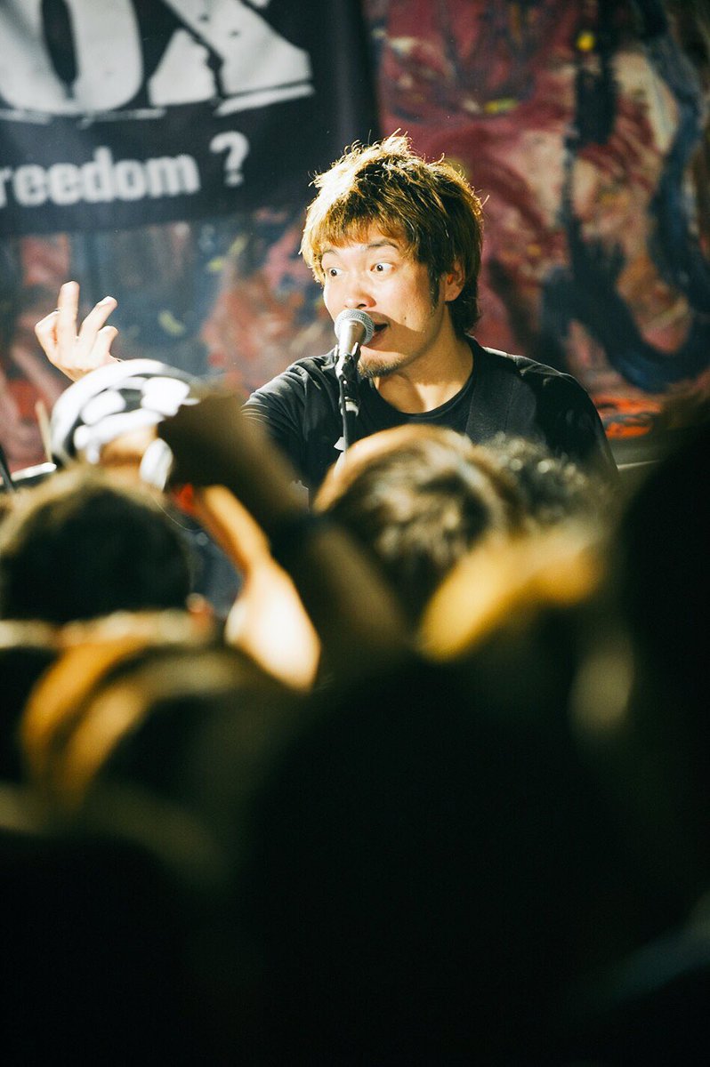 sugardustcurry's tweet photo. かかってきなさいψ(`∇´)ψ
photo by JON...
#SearchingForFreedom
#十三FANDANGO
#覚醒SUGA https://t.co/RkzY4sUNat
