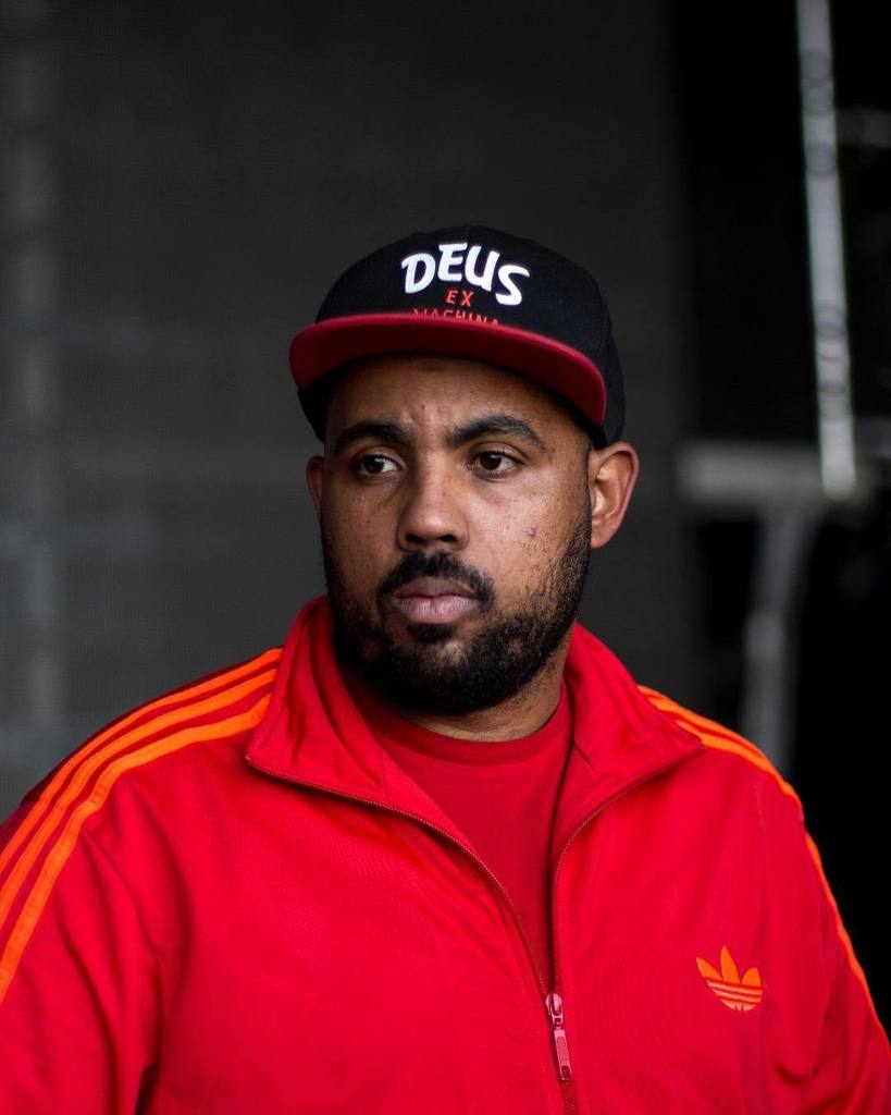 MoKubiko's tweet photo. WORK WORK WORK
Souncheck em plena Lisboa.. 18:30.. quem está no palco comigo?
#workworkwork #elconductor #mokubiko #hustlehard #studiolif… https://t.co/7goJx6G964