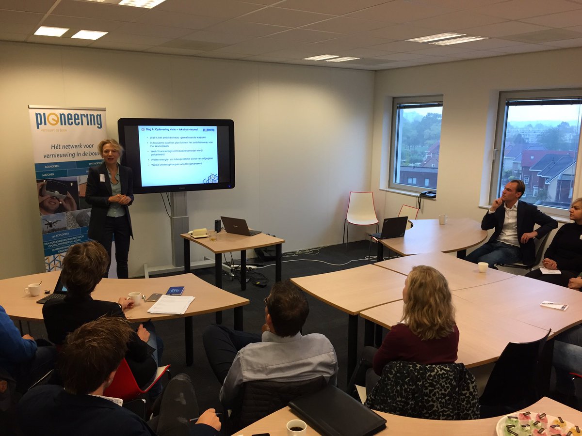 StPioneering's tweet image. Start tweede masterclass #Circulair bouwen bij gastheer @subventionbv . Vandaag de juridische en financiele aspecten van circulair bouwen.
