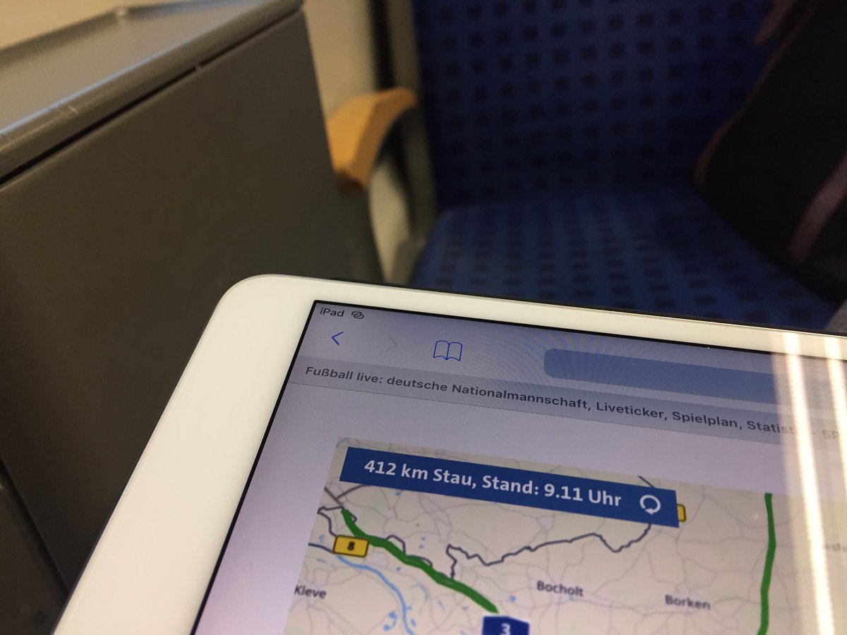 412 km #Stau. Besser mit Zug nach #Düsseldorf. Bin gespannt, ob schwarz-gelb das in begriff bekommt. Vollmundig versprochen war es 😉#NRW