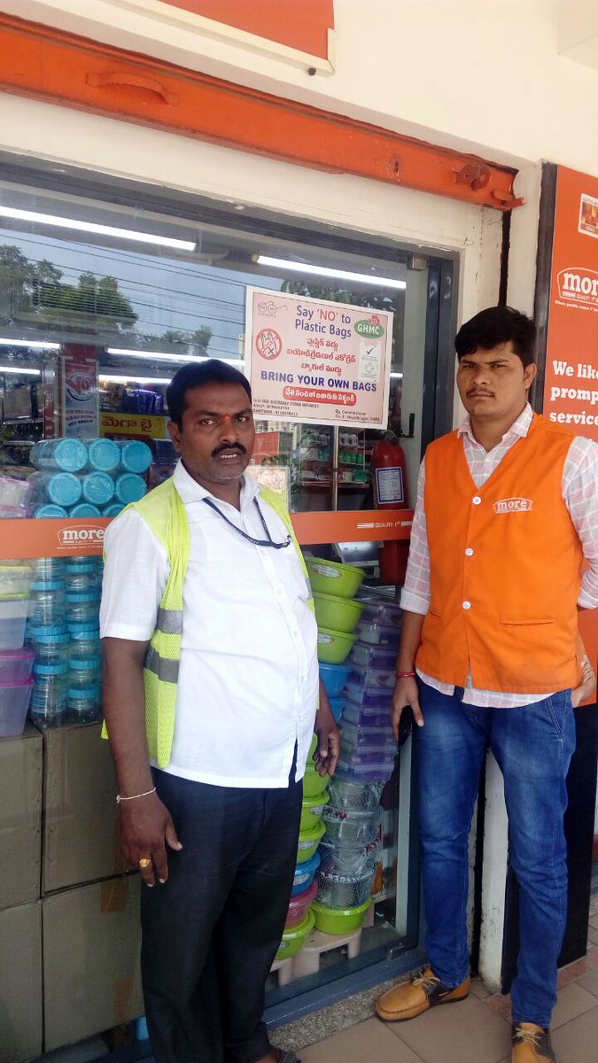 AMOHC3's tweet photo. Plastic Alternatives(Biodegradable bags, jute bags and steel boxes)campaign in C3 Hayatnagar, SFAs on the job. @GHMCOnline @CommissionrGHMC https://t.co/ICiMHUg0ZC