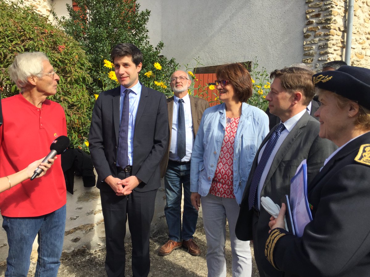 BTP_77's tweet photo. Visite de #chantiers CITE &amp; PTZ en Seine-et-Marne avec le Secrétaire d'Etat @J_Denormandie &amp; @thierryfrom1 Psdt @BTP_77 #travaux  #aides https://t.co/hWVX2pAvUy