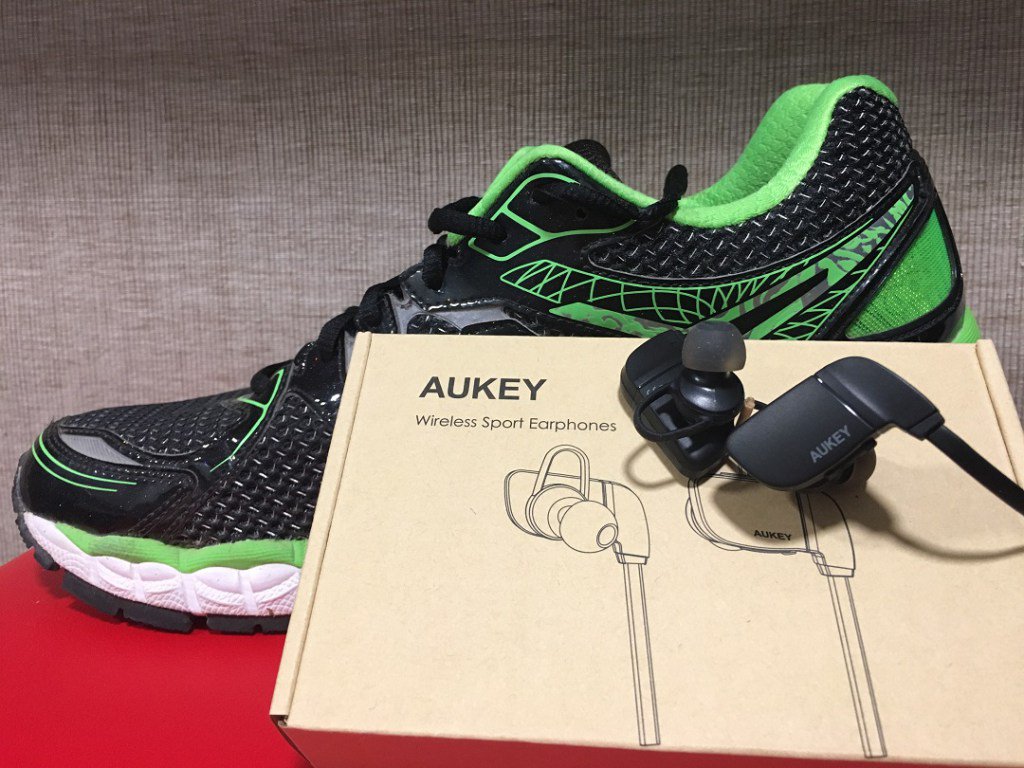 PixelPorPulgada's tweet photo. Para hacer deporte, usar en casa... A disfrutar a tope de estos auriculares Bluetooth… https://t.co/CYJV5WpsYM https://t.co/x7RRFBM11N