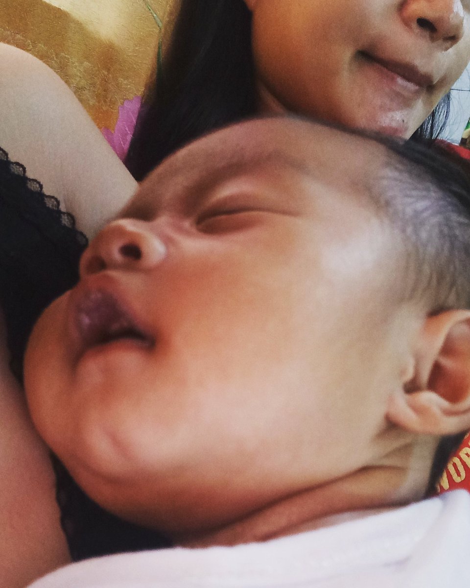 Aneeeeeeeeng's tweet photo. Tita duty mode muna. 😊👶 Why your so cute. 😊😍😍 Love na love ka ni tita. 💕💕 https://t.co/cRJV1R0Ybk