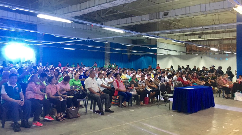 dswdfo3's tweet photo. NOW: 700 senior citizens in Region 3 join the 2017 Elderly Filipino Week celebration in SM City Pampanga @dswdserves #EFW2017 https://t.co/Ccex2yPPcN