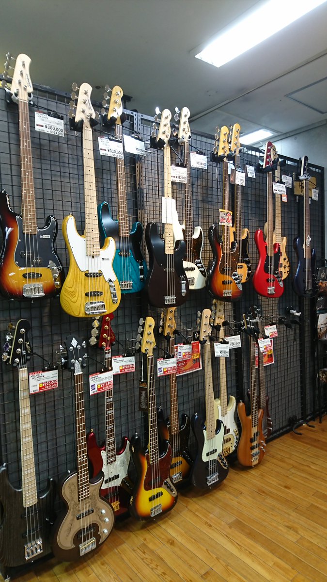 Uzivatel 島村楽器 福岡イムズ店 Na Twitteru ベース ベースコーナーのレイアウトを変更いたしました ルックス サウンドの方向性 価格ごとにソートしたのでより見やすくなったのではないかと思います ベースをお探しの方は島村楽器福岡イムズ店まで