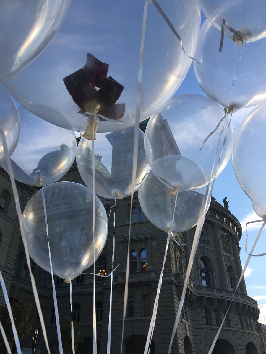 Volksinitiative für mehr Transparenz in der Politikfinanzierung eingereicht! #transparenzinitiative sp-ps.ch/de/publikation…
