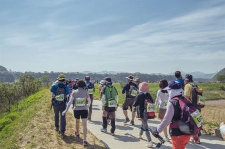걸으면서 가을 풍경도 보고, 평화에 대한 생각도 해볼수 있는 시간. goo.gl/vkvkjL 

생활정보는, 맘스매거진!

#여행 #데이트 #산소 #산 #정보 #럽스타그램 #