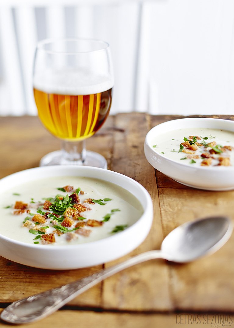 Vai esi kādreiz gatavojis alus zupu? Recepti meklē - cetrassezonas.lv/lv/receptes/zu…