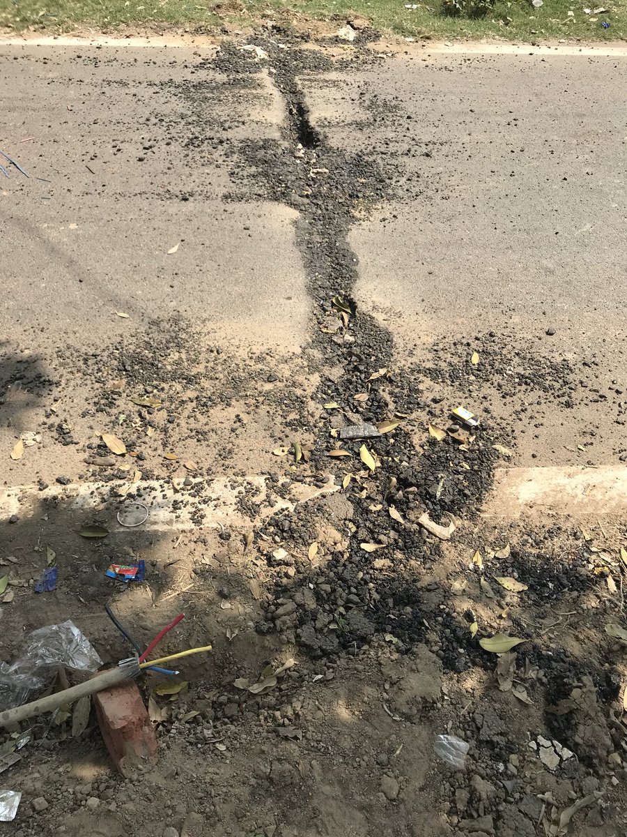 Viditkundra's tweet photo. Some amazing work by #torrentpower @AmarUjalaNews #agra unorganised work done by departmentOn 2nd the complain was launched still no results https://t.co/sivDNfKGBK